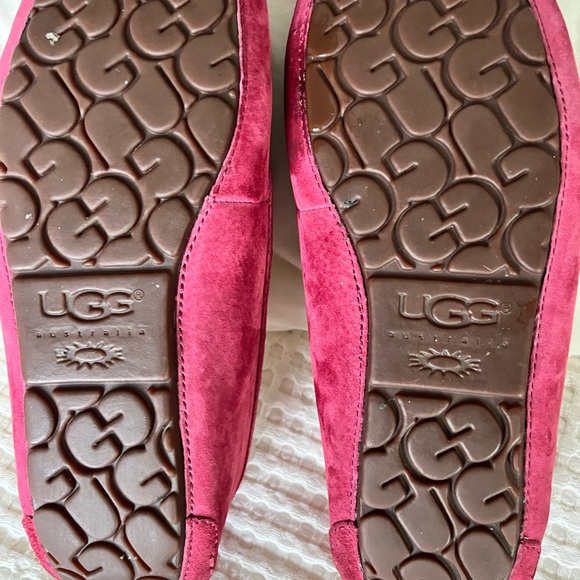 Ugg moccasin slippers - Picture 4 of 11